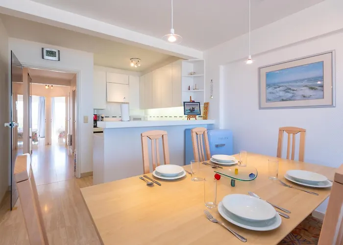 Mistral - 0801 + Box 22 Apartment